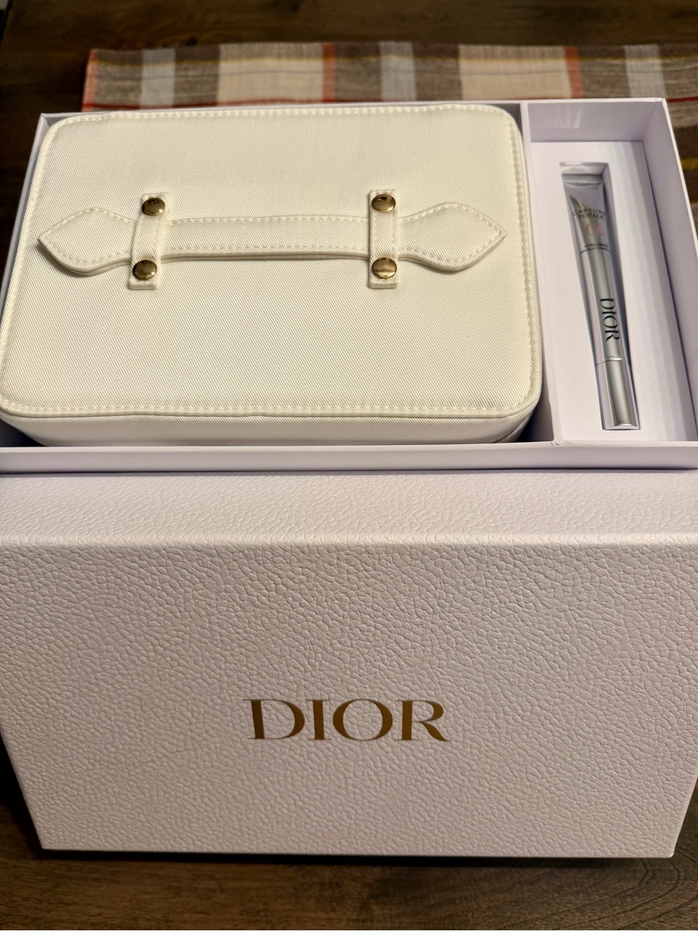 Dior Beauty Cosmetic Case AND Full Size “Capture Totale Hyalushot” GWP VIP Gift